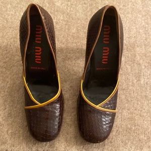 Miu miu Brown snakeskin shoes with 3 1/2 inch heel and rounded toe